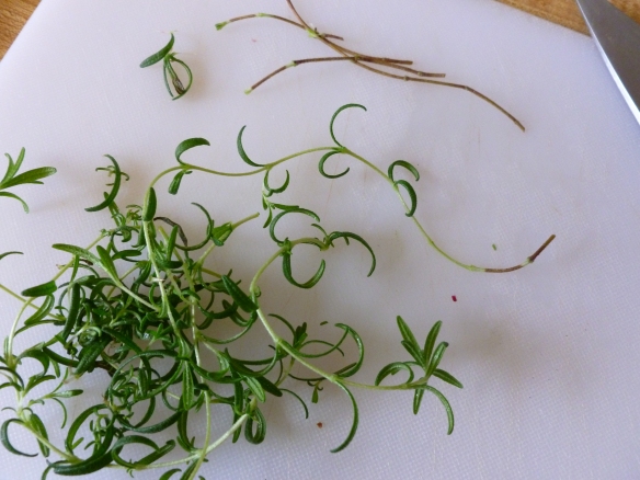Mincing Rosemary, the Easy Way